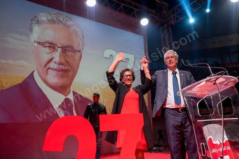 16 novembre 2014 : grand meeting politique du Front populaire, troisième force politique du pays, dans le cadre de la candidature de son président Hamma Hammami à la présidence de la république pour les élections du 23 novembre. Dans un long discours de plus d'une heure, Hammami, a assuré qu'il travaillera à l'installation d'une justice sociale et d'un équilibre entre les différentes régions du pays, avant de finir son meeting avec sa femme Radia Nasraoui, sa fille et tous ses amis et leaders du parti.
