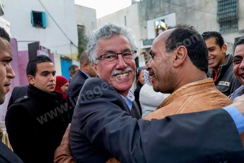 17 novembre 2014 : Hamma Hammami rencontre le smilitants du Front Populaire section Manouba dans le cadre de la campagne électorale pour les élections présidentielles du 23 novembre de Hamma Hammami, président du parti d'extrême gauche le Front popualire dan sles quartiers populaires de Oued Ellil et Douar Hicher, banlieue ouest de Tunis