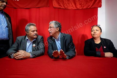 17 novembre 2014 : Hamma Hammami rencontre le smilitants du Front Populaire section Manouba dans le cadre de la campagne électorale pour les élections présidentielles du 23 novembre de Hamma Hammami, président du parti d'extrême gauche le Front popualire dan sles quartiers populaires de Oued Ellil et Douar Hicher, banlieue ouest de Tunis