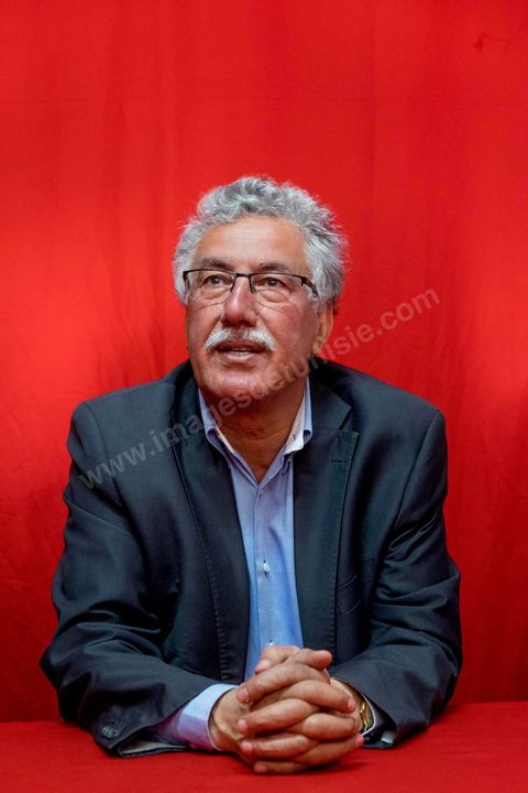 17 novembre 2014 : Hamma Hammami rencontre le smilitants du Front Populaire section Manouba dans le cadre de la campagne électorale pour les élections présidentielles du 23 novembre de Hamma Hammami, président du parti d'extrême gauche le Front popualire dan sles quartiers populaires de Oued Ellil et Douar Hicher, banlieue ouest de Tunis