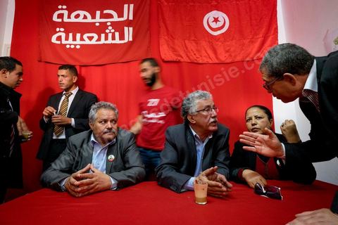 17 novembre 2014 : Hamma Hammami rencontre le smilitants du Front Populaire section Manouba dans le cadre de la campagne électorale pour les élections présidentielles du 23 novembre de Hamma Hammami, président du parti d'extrême gauche le Front popualire dan sles quartiers populaires de Oued Ellil et Douar Hicher, banlieue ouest de Tunis