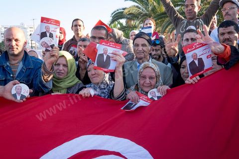 19 décembre 2014 : sur le vieux port de Bizerte, ville au nord de Tunis, meeting populaire de Moncef Marzouki, Président de la République et candidat à sa réelection pour les présidenteilles du 23 novembre. Dans une foule clairsemée d'à peine deux milles personnes, Moncef Marzouki a tenu un discours agressif contre les médias et son principal rival à l'élection Beji Caid Essebsi.