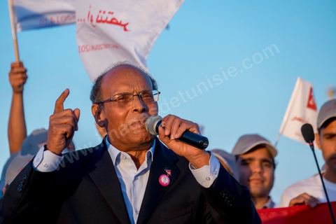 19 décembre 2014 : sur le vieux port de Bizerte, ville au nord de Tunis, meeting populaire de Moncef Marzouki, Président de la République et candidat à sa réelection pour les présidenteilles du 23 novembre. Dans une foule clairsemée d'à peine deux milles personnes, Moncef Marzouki a tenu un discours agressif contre les médias et son principal rival à l'élection Beji Caid Essebsi.
