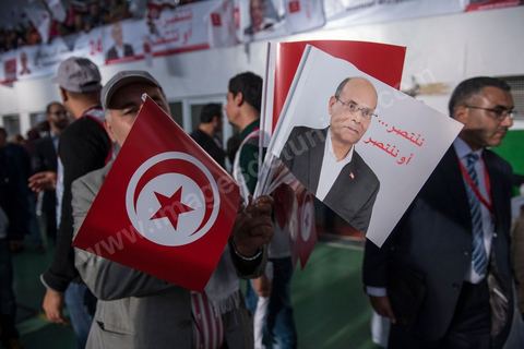 21 novembre 2014 : Meeting de cloture de Moncef Marzouki, président de la république en exercice, à Hammam Lif, le 21 novembre 2014, pour le 1er tour l'élection présidentielle du 23 novembre 2014.