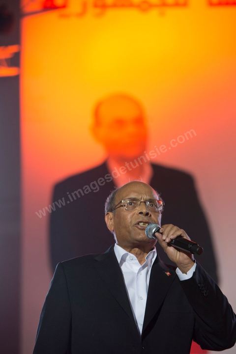 21 novembre 2014 : Meeting de cloture de Moncef Marzouki, président de la république en exercice, à Hammam Lif, le 21 novembre 2014, pour le 1er tour l'élection présidentielle du 23 novembre 2014.