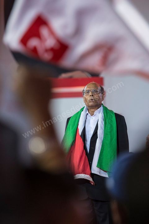 21 novembre 2014 : Meeting de cloture de Moncef Marzouki, président de la république en exercice, à Hammam Lif, le 21 novembre 2014, pour le 1er tour l'élection présidentielle du 23 novembre 2014.