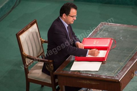 20 novembre 2014 : Séance de clôture de l'Assemblée Nationale Constituante afin de marquer la fin de ses travaux. Chaque député est venu signer une copie manuscrite de la Constitution. A cette occasion, Ben Jâafar a prononcé un discours dans lequel il a dressé le bilan de 3 ans de travaux de l’ANC et a salué la contribution des députés mais aussi celle de la société civile et des journalistes qui ont couvert les travaux de l’Assemblée et qui ont participé aux nombreux événements. 