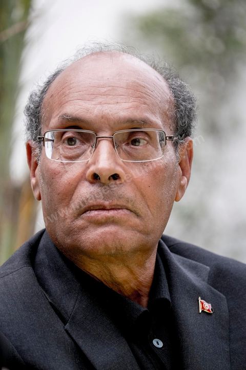 25 novembre 2014 : après une campagne éléectorale présidenteille fatiguante, le candidat à sa succession Moncef Marzouki est parti trois jours se reposer dans sa villa dans la zone touristique de Port El Kantoui au nord de Sousse. Les résultats préliminaires lui donne la seconde place avec 6 points de retard contre Beji Caid Essebsi, avec 33,43 % contre 39,46 %.
