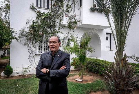 25 novembre 2014 : après une campagne éléectorale présidenteille fatiguante, le candidat à sa succession Moncef Marzouki est parti trois jours se reposer dans sa villa dans la zone touristique de Port El Kantoui au nord de Sousse. Les résultats préliminaires lui donne la seconde place avec 6 points de retard contre Beji Caid Essebsi, avec 33,43 % contre 39,46 %.