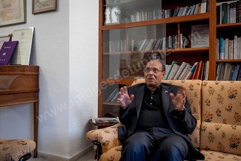 25 novembre 2014 : après une campagne éléectorale présidenteille fatiguante, le candidat à sa succession Moncef Marzouki est parti trois jours se reposer dans sa villa dans la zone touristique de Port El Kantoui au nord de Sousse. Les résultats préliminaires lui donne la seconde place avec 6 points de retard contre Beji Caid Essebsi, avec 33,43 % contre 39,46 %.