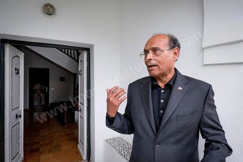 25 novembre 2014 : après une campagne éléectorale présidenteille fatiguante, le candidat à sa succession Moncef Marzouki est parti trois jours se reposer dans sa villa dans la zone touristique de Port El Kantoui au nord de Sousse. Les résultats préliminaires lui donne la seconde place avec 6 points de retard contre Beji Caid Essebsi, avec 33,43 % contre 39,46 %.