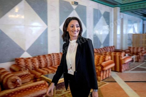 2 décembre 2014 : Jeune députée de NIdaa Tounes à la 1ère réunion des 217 membres de l'Assemblée des représentants du peuple (ARP) élus le 26 octobre, un scrutin remporté par le parti Nidaa Tounès (86 élus) devant les islamistes d'Ennahda (69 députés), majoritaires jusqu'alors. Cette première réunion est présidée par le militant historique Ali Ben Salem, à titre de doyen des députés de cette nouvelle assemblée