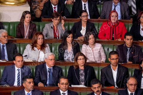 2 décembre 2014 : l'ensemble du gouvernement de Mehdi Jomaa assiste à la 1ère réunion des 217 membres de l'Assemblée des représentants du peuple (ARP) élus le 26 octobre, un scrutin remporté par le parti Nidaa Tounès (86 élus) devant les islamistes d'Ennahda (69 députés), majoritaires jusqu'alors. Cette première réunion est présidée par le militant historique Ali Ben Salem, à titre de doyen des députés de cette nouvelle assemblée