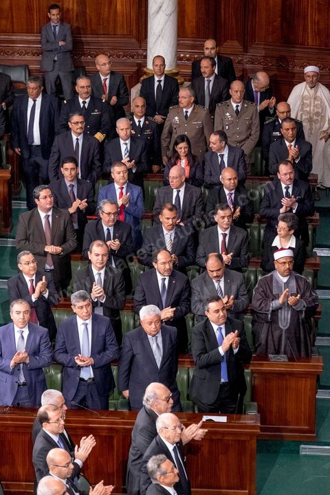 2 décembre 2014 : l'ensemble du gouvernement de Mehdi Jomaa assiste à la 1ère réunion des 217 membres de l'Assemblée des représentants du peuple (ARP) élus le 26 octobre, un scrutin remporté par le parti Nidaa Tounès (86 élus) devant les islamistes d'Ennahda (69 députés), majoritaires jusqu'alors. Cette première réunion est présidée par le militant historique Ali Ben Salem, à titre de doyen des députés de cette nouvelle assemblée