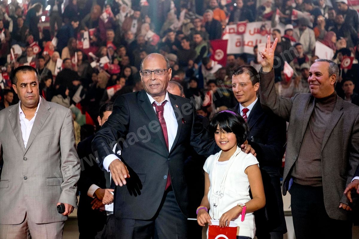 M28-758