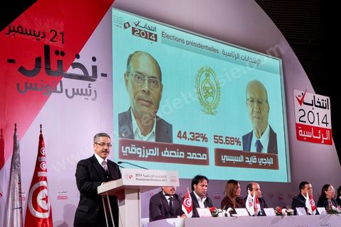 22 décembre 2014 : au centre medias de l'ISIE, Instance Supérieure Indépendante pour les Elections, Chafik Sarsar, président, et les membres, viennent annoncer les résultats définitifs de l'élection présidentielle donnant une large victoire à Beji Caïd Essebsi avec 55,68 % contre 44,32 % pour le président sortant Moncef Marzouki dan sle cadre des 1ères élections présidentielles libre en Tunisie.
