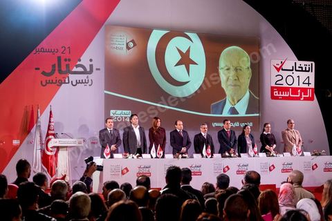 22 décembre 2014 : au centre medias de l'ISIE, Instance Supérieure Indépendante pour les Elections, Chafik Sarsar, président, et les membres, viennent annoncer les résultats définitifs de l'élection présidentielle donnant une large victoire à Beji Caïd Essebsi avec 55,68 % contre 44,32 % pour le président sortant Moncef Marzouki dan sle cadre des 1ères élections présidentielles libre en Tunisie.
