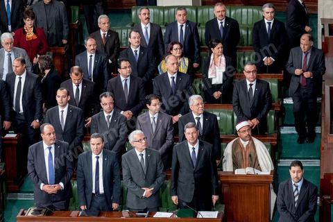 4 février 2015 : les principaux ministres su gouvernement de Habib Essid (1er rang à droite). Présentation du nouveau gouvernement de Habib Essid et discours de politique générale du nouveau Premier Ministre Habib Essid avant le vote de confiance au gouvernement à l'assemblée des Représentants du Peuple.