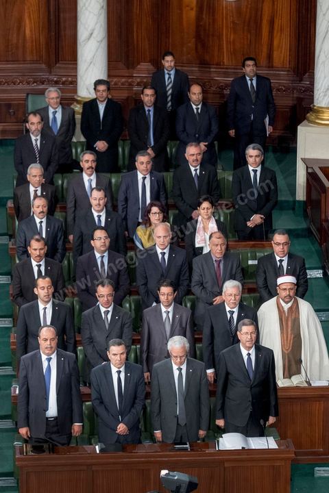 4 février 2015 : les principaux ministres du nouveau gouvernement de Habib Essid (1er rang à droite). Présentation du nouveau gouvernement de Habib Essid et discours de politique générale du nouveau Premier Ministre Habib Essid avant le vote de confiance au gouvernement à l'assemblée des Représentants du Peuple.
