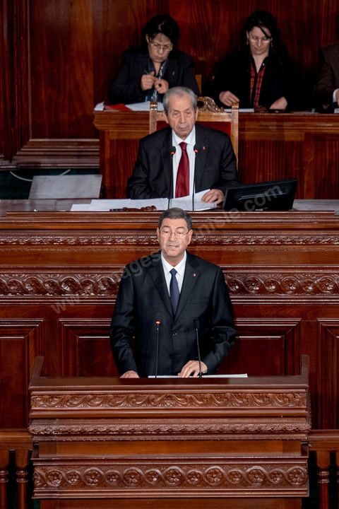 4 février 2015 : Discours de politique générale de Habib Essid, Premier Ministre, sur le perchoir de l'assemblée. Présentation du nouveau gouvernement de Habib Essid et discours de politique générale du nouveau Premier Ministre Habib Essid avant le vote de confiance au gouvernement à l'assemblée des Représentants du Peuple.