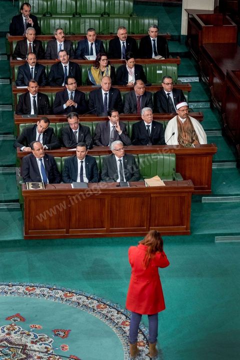 4 février 2015 : Présentation du nouveau gouvernement de Habib Essid et discours de politique générale du nouveau Premier Ministre Habib Essid avant le vote de confiance au gouvernement à l'assemblée des Représentants du Peuple.