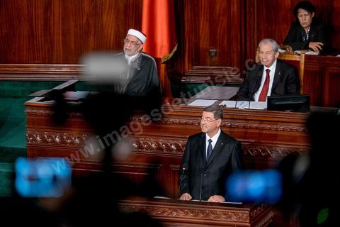 4 février 2015 : Discours de politique générale de Habib Essid, Premier Ministre, sur le perchoir de l'assemblée. Présentation du nouveau gouvernement de Habib Essid et discours de politique générale du nouveau Premier Ministre Habib Essid avant le vote de confiance au gouvernement à l'assemblée des Représentants du Peuple.