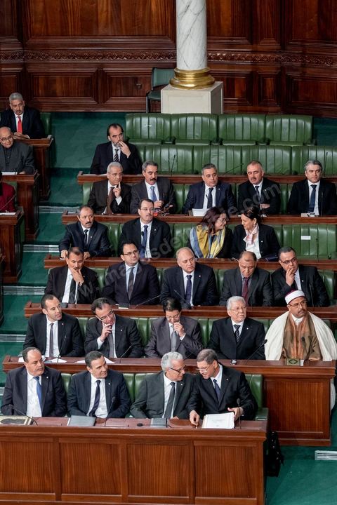4 février 2015 : les principaux ministres du nouveau gouvernement de Habib Essid (1er rang à droite). Présentation du nouveau gouvernement de Habib Essid et discours de politique générale du nouveau Premier Ministre Habib Essid avant le vote de confiance au gouvernement à l'assemblée des Représentants du Peuple.