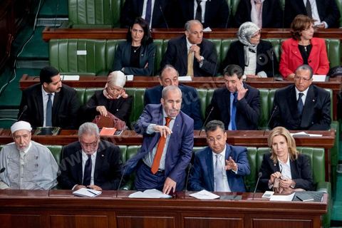 4 février 2015 : Présentation du nouveau gouvernement de Habib Essid et discours de politique générale du nouveau Premier Ministre Habib Essid avant le vote de confiance au gouvernement à l'assemblée des Représentants du Peuple.
