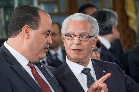 6 février 2015 : Mohamed Najem Gharsalli, ministre de l'intérieur et Mohamed Salah Ben Aïssa, Ministre de la Justice. Deux jours après le vote de confiance du nouveau gouvernement de Habib Essid à l'assemblée avec une large majorité pour de 166 sièges sur 217, cérémonie de pretsation de serment et photo du nouveau gouvernement au Palais de Carthage autour du Président de la République Béji Caïd Essebsi. Les 44 ministres et secrétaires d’Etat choisis par le Chef du gouvernement Habib Essid se sont présentés, chacun son tour, devant le président de la République pour prêter serment sur le Coran.