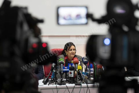 19 mars 2015 : Conférence de presse avec la minsitre de la culture qui promet la réouverture du musée du Bardo au publice mardi 24 mars. les autorités ouvrent à la presse dans la cadre d'une conférence l'accès au hall d'entrée du musée du Bardo à Tunis, lieu de l'attaque terroriste aui a fait 19 victimes tunisiennes et étrangères.