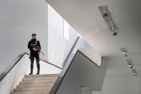 19 mars 2015 : les autorités ouvrent à la presse dans la cadre d'une conférence l'accès au hall d'entrée du musée du Bardo à Tunis, lieu de l'attaque terroriste aui a fait 19 victimes tunisiennes et étrangères.