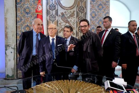 LE GRAND RENDEZ-VOUS - Le président tunisien Béji Caïd Essebsi est l'invité dimanche de Jean-Pierre Elkabbach d'Europe 1, Christophe Ayad du Monde et Michaël Darmon d'ITélé. Il revient sur l'attaque du musée du Bardo. Installé dans la salle de Constantin, là même où les deux terroristes sont passés durant leur attaque du musée le mercredi 18 mars.