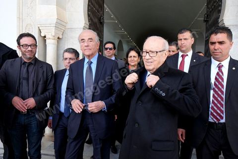 LE GRAND RENDEZ-VOUS - Le président tunisien Béji Caïd Essebsi est l'invité dimanche de Jean-Pierre Elkabbach d'Europe 1, Christophe Ayad du Monde et Michaël Darmon d'ITélé. Il revient sur l'attaque du musée du Bardo. Installé dans la salle de Constantin, là même où les deux terroristes sont passés durant leur attaque du musée le mercredi 18 mars.