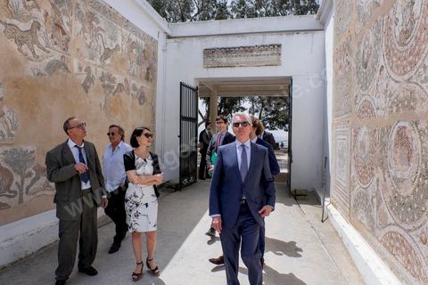 18 avril 2015 : Fleur Pelerin en visite au musée archéologique de Carthage. Dans le cadre de la promotion de la Tunisie, la ministre française de la Culture Fleur Pelerin s'est rendue en Tunisie dans un voyage organisé par le ministère du tourisme avec une délégation de personnalités françaises et tunisiennes qui participent à la campagne de communication "La Tunisie, moi j'y vais".
