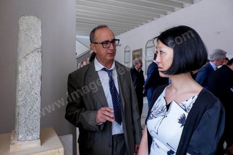 18 avril 2015 : Fleur Pelerin en visite au musée archéologique de Carthage. Dans le cadre de la promotion de la Tunisie, la ministre française de la Culture Fleur Pelerin s'est rendue en Tunisie dans un voyage organisé par le ministère du tourisme avec une délégation de personnalités françaises et tunisiennes qui participent à la campagne de communication "La Tunisie, moi j'y vais".