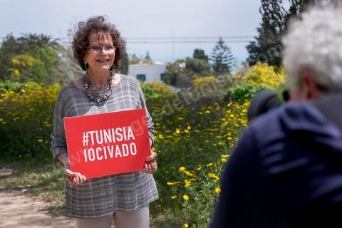 18 avril 2015 : Claudia Cardinale pose pour la campagne de promotion du tourisme tunisien en Italie. Dans le cadre de la promotion de la Tunisie, la ministre française de la Culture Fleur Pelerin s'est rendue en Tunisie dans un voyage organisé par le ministère du tourisme avec une délégation de personnalités françaises et tunisiennes qui participent à la campagne de communication "La Tunisie, moi j'y vais".