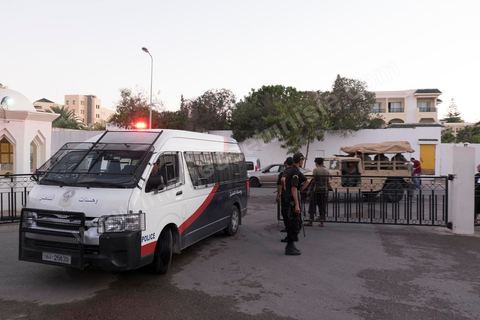 26 juin 2015 : Renfort de sécurité policier et militaires à l'hotel. Attaque terroriste dans un hotel de la zone touristique de Port El Kantaoui au nord de Sousse. Un jeune terroriste tunisien a ouvert le feu pendant près d'une demi heure sur des touristes depuis la plage de l'hotel jusqu'à la réception faisant un bilan provisoire de 39 morts parmis les touristes et employées tunisiens, avant d'être abattu par les forces de l'ordre. Le ministère de la santé tunisien précise que parmi les blessés figurent des personnes notamment de nationalités britannique, belge, allemande et norvégienne.