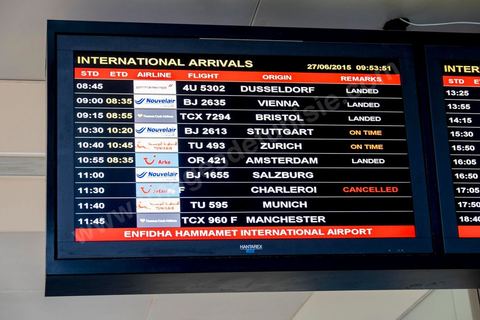 27 juin 2015 : A l'aéroport d'Enfidha les touristes affluent pour des départs anticipés suit à l'attaque terroriste. Au lendemain de l'attaque terroriste de Sousse qui a fait 39 morts dans un Hotel de la zone touristique de Port El Kantaoui.