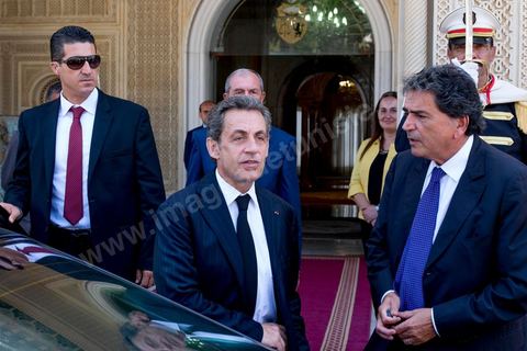 20 juillet 2015 : Sortie de la visite  au Palais présidentiel de Carthage entre Beji Caïd Essebsi, présidentd e la république tunisienne et Nicolas Sarkozy accompagné d'une délégation du parti Les Républicains. Visite de Nicolas Sarkozy en Tunisie à titre de Président du Pparti Les Républicains.