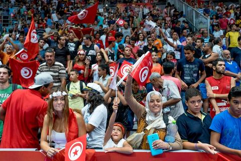 23 août 2015 : Le public du stade de Radès très chaud et fervent supporter de son équipe natioanle lors du dernier match de poule de la Tunisie contre le Nigéria lors de l'AfroBasket Tunisia 2015. Victoire de la Tunisie (70-59) et finie première de son groupe.