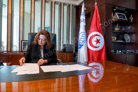Wided Bouchamaoui, Présidente de l'UTICA, union des patrons tunisiens, la seule femme membre du quartet du Dialogue National Tunisien qui vient de recevoir le Prix Nobel de la Paix 2015 ce 9 octobre 2015. Dans son bureau quelques heures après l'annonce du Prix Nobel.
