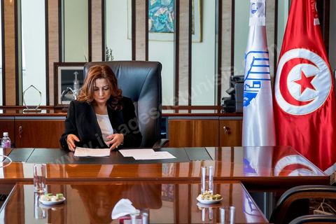 Wided Bouchamaoui, Présidente de l'UTICA, union des patrons tunisiens, la seule femme membre du quartet du Dialogue National Tunisien qui vient de recevoir le Prix Nobel de la Paix 2015 ce 9 octobre 2015. Dans son bureau quelques heures après l'annonce du Prix Nobel.