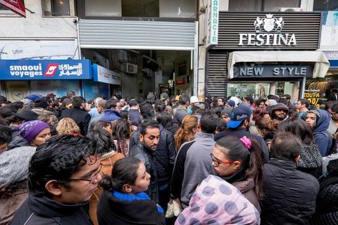 26 novembre 2015 : Dans le cadre des JCC, Journées Cinématographiques de Carthage, Festival du film arabo-africain, à Tunis, première projection dans un pays musulman du film "Much Loved" du réalisateur marocain Nabil Ayouch. Deux jours après l'attentat terroriste contre un bus de la police présidentiel à quelques centaines de mètres des salles de cinéma des JCC, la projection de "Much Loved" devenait un double défi. Le directeur des JCC Brahim Eltaief et Nabil Ayouch ont tenu à maintenir sa programmation comme l'ensemble de celle du fetsival. La salle se remplit de plus d'un millier de cinéphiles pour rencontrer Nabil Ayouch et voir en avant première arabe l'excellent film qui expose cruement mais avec grand talent la réalité des prostitués marocaines. La projection fut suivie d'une conférence de presse.
