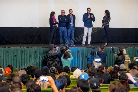 26 novembre 2015 : Dans le cadre des JCC, Journées Cinématographiques de Carthage, Festival du film arabo-africain, à Tunis, première projection dans un pays musulman du film "Much Loved" du réalisateur marocain Nabil Ayouch. Deux jours après l'attentat terroriste contre un bus de la police présidentiel à quelques centaines de mètres des salles de cinéma des JCC, la projection de "Much Loved" devenait un double défi. Le directeur des JCC Brahim Eltaief et Nabil Ayouch ont tenu à maintenir sa programmation comme l'ensemble de celle du fetsival. La salle se remplit de plus d'un millier de cinéphiles pour rencontrer Nabil Ayouch et voir en avant première arabe l'excellent film qui expose cruement mais avec grand talent la réalité des prostitués marocaines. La projection fut suivie d'une conférence de presse.