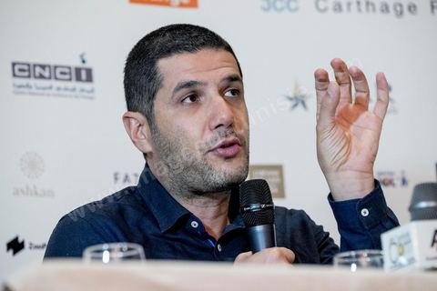 26 novembre 2015 : Conférence de presse après le film avec Brahim Eltaief et Nabil Ayouch. Dans le cadre des JCC, Journées Cinématographiques de Carthage, Festival du film arabo-africain, à Tunis, première projection dans un pays musulman du film "Much Loved" du réalisateur marocain Nabil Ayouch. Deux jours après l'attentat terroriste contre un bus de la police présidentiel à quelques centaines de mètres des salles de cinéma des JCC, la projection de "Much Loved" devenait un double défi. Le directeur des JCC Brahim Eltaief et Nabil Ayouch ont tenu à maintenir sa programmation comme l'ensemble de celle du fetsival. La salle se remplit de plus d'un millier de cinéphiles pour rencontrer Nabil Ayouch et voir en avant première arabe l'excellent film qui expose cruement mais avec grand talent la réalité des prostitués marocaines. La projection fut suivie d'une conférence de presse.