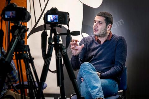 27 novembre 2015 : portrait et interviews de Nabil Ayouch, rélaisateur de "Much Loved". Dans le cadre de la premieère projection dans un pays musulman aux JCC, Journées Cinématographiques de Carthage, festival du film arabo-africain à Tunis. "Much Loved" a reçu le Prix du Jury et le Prix du Public à ce festival.