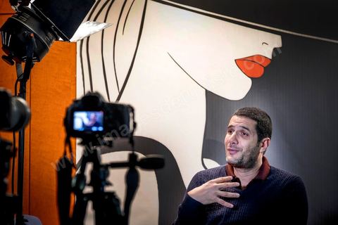 27 novembre 2015 : portrait et interviews de Nabil Ayouch, rélaisateur de "Much Loved". Dans le cadre de la premieère projection dans un pays musulman aux JCC, Journées Cinématographiques de Carthage, festival du film arabo-africain à Tunis. "Much Loved" a reçu le Prix du Jury et le Prix du Public à ce festival.