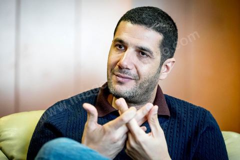 27 novembre 2015 : portrait et interviews de Nabil Ayouch, rélaisateur de "Much Loved". Dans le cadre de la premieère projection dans un pays musulman aux JCC, Journées Cinématographiques de Carthage, festival du film arabo-africain à Tunis. "Much Loved" a reçu le Prix du Jury et le Prix du Public à ce festival.