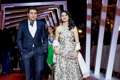 28 novembre 2015 : Défilé de stars et personnalités sur le tapis rouge de l'avenue Habib Bourguiba. Cérémonie de cloture des JCC au théâtre municipal de Tunis au coeur de la capitale meutrie il y a quelques jours à peine par une attaque suicide terroriste qui a fait 12 morts parmis les policiers de la garde présidentielle. La cérémonie avancée pour cause de couvre feu a été un moment d'hommage à la culture qui a su faire face à la terreur durant cette semaine et l'occasion de primée les artistes et réalisateur du monde arabo-africain. 