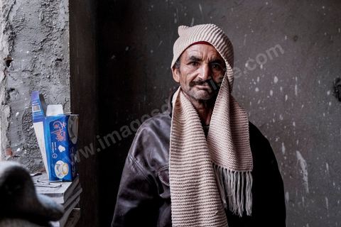 Portrait de Mohamed Suleh Boudriga, père de Yassine, dans sa maison en cours de rénovation à Menzel Ennour. Son fils, l'avant-dernier d'une fratrie de 7 enfants, Yassine, 24 ans, est parti le 25 décembre 2014. Après un passage en Libye il a finalement appelé de Syrie au mois de mars 2015.